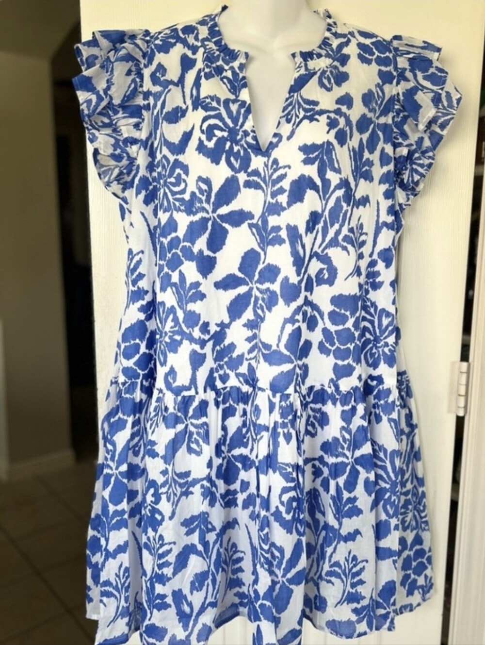 NWOT Sugarlips White and Blue Floral Mini Dress